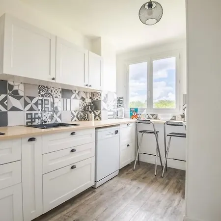 Appartamento Logement Cosy, Lumineux, Balcon Et Vue Sur Parc *